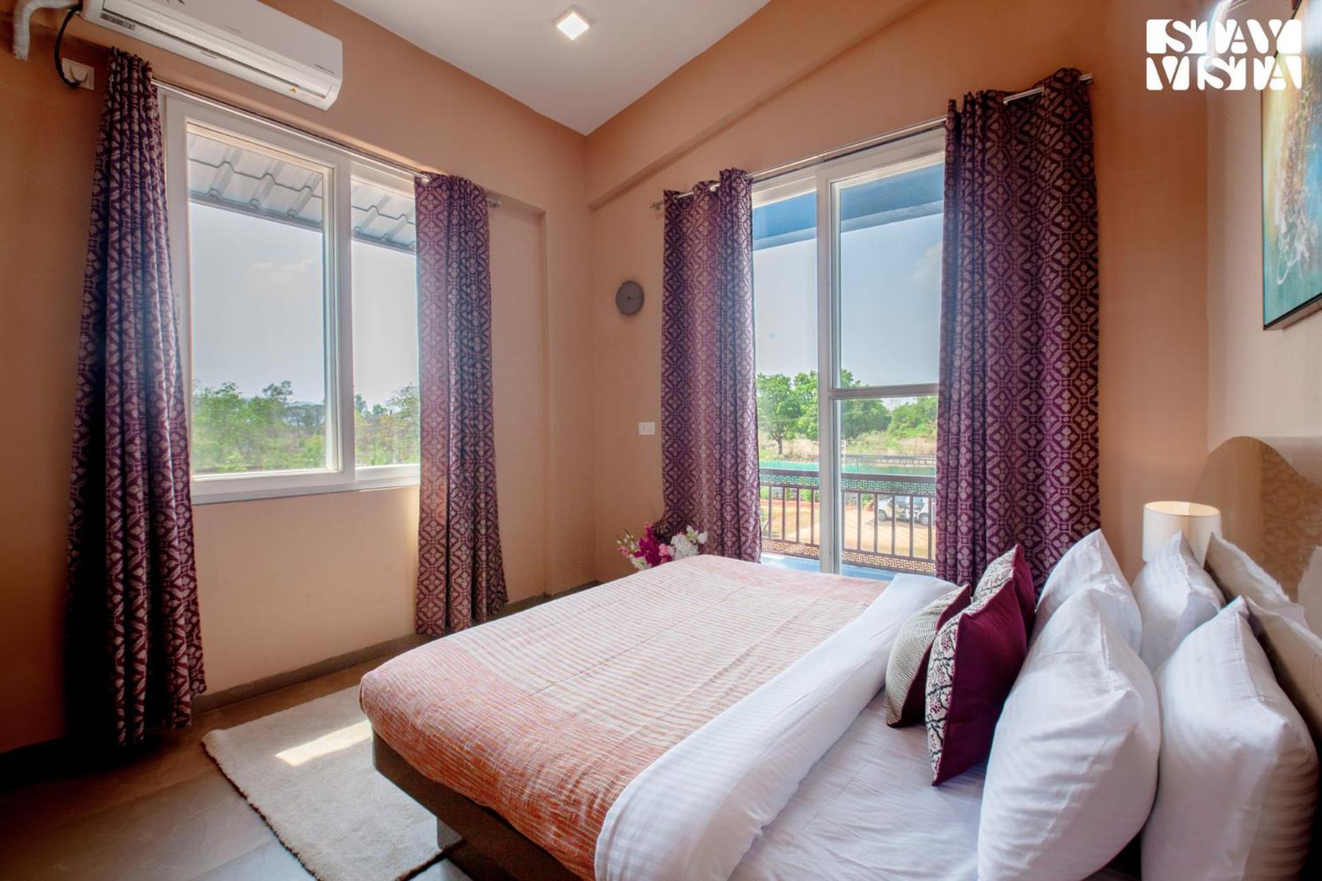 Chinchavli Stayvista'S Hillside Meadows - Mountainside Retreat With Farm View, Pool & Deck, Lawn & Gazebo מראה חיצוני תמונה